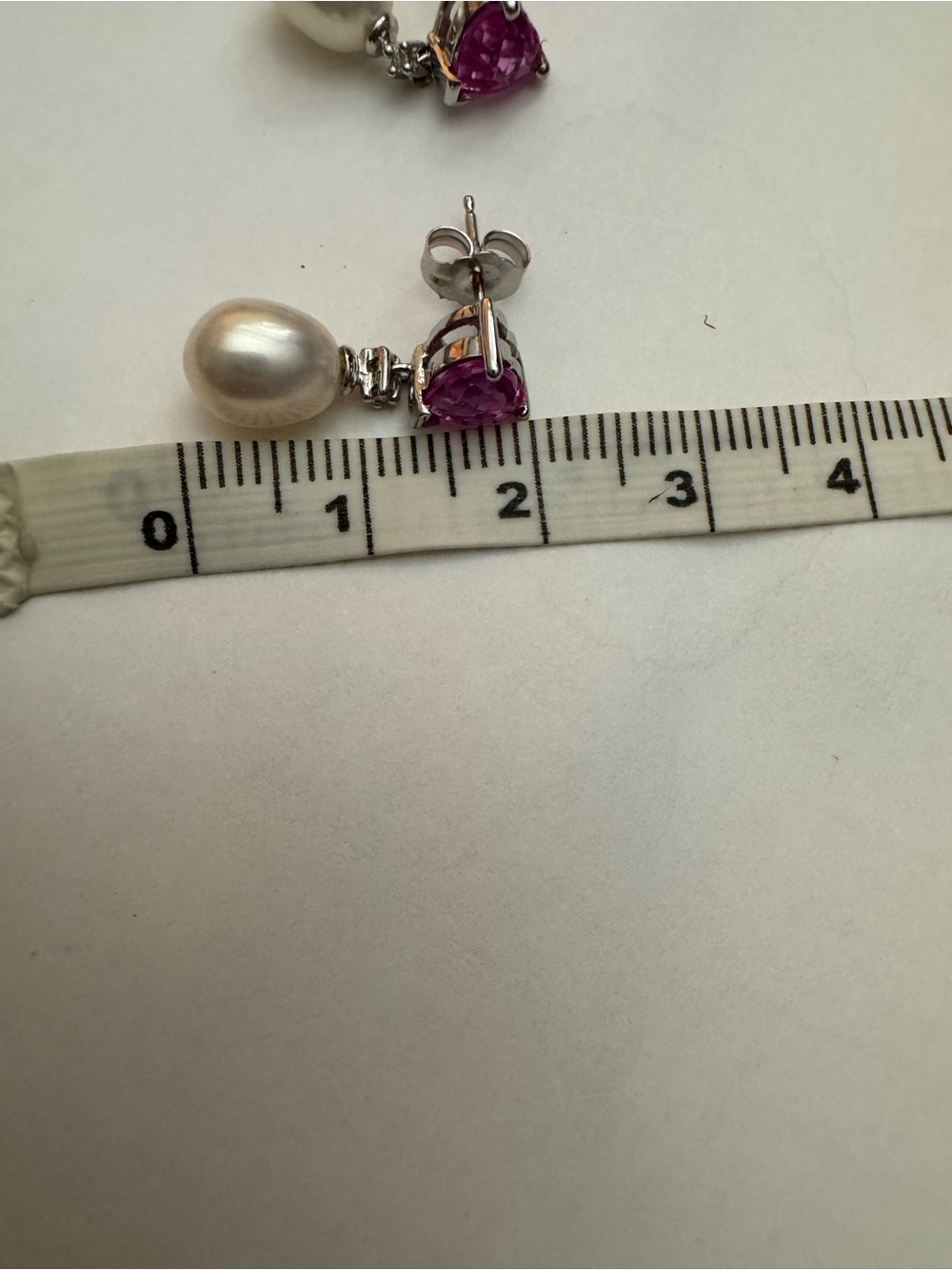 Fine jewelry 10k white gold, pink sapphire and fresh water pearl earrings - Picture 6 of 7